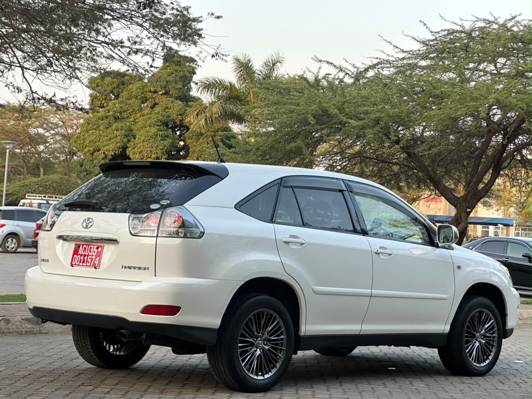 TOYOTA HARRIER 240G thumbnail 3